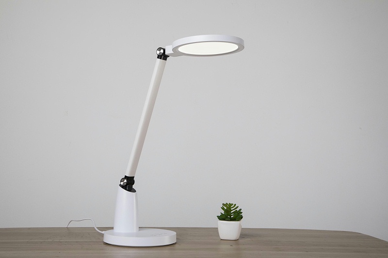 光线柔和护眼台灯 光线柔和护眼台灯