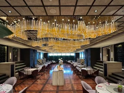 如何选择欧式奢华风格的酒店大堂装饰吊灯