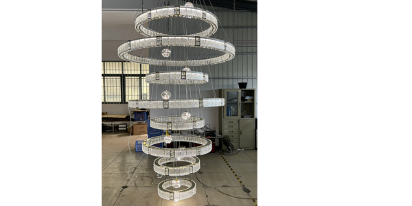 唯意灯饰 | 水晶吊灯：别墅挑空水晶吊灯