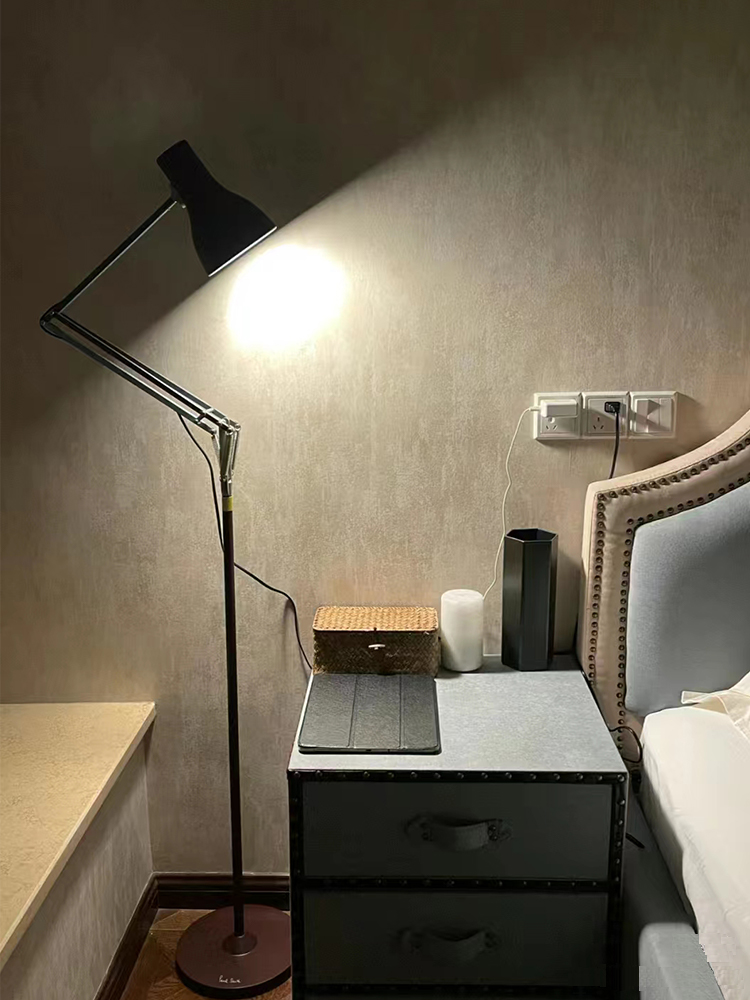 卧室氛围感落地灯 卧室氛围感落地灯