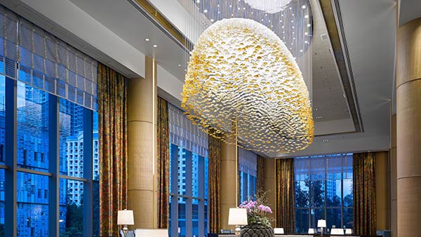 澳门今天晚上开的号码合彩的吊灯:照亮酒店大堂的艺术之光 澳门今天晚上开的号码合彩的吊灯:照亮酒店大堂的艺术之光